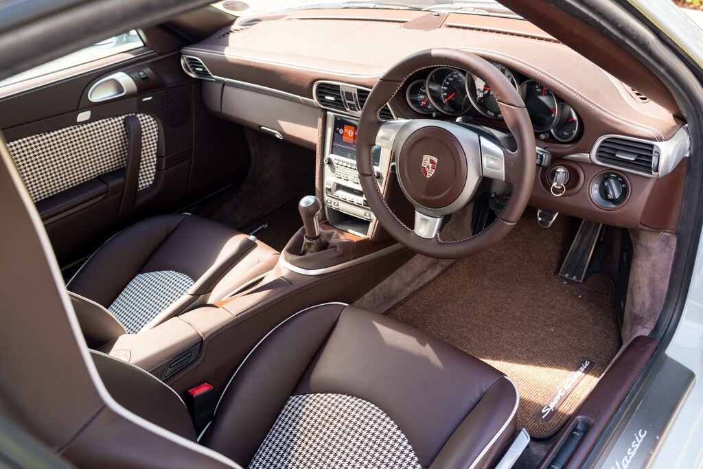 Porsche 911 Carrera 4S 4Wd  #40