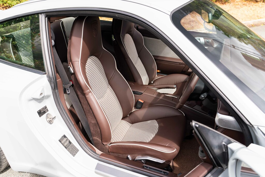 Porsche 911 Carrera 4S 4Wd  #32