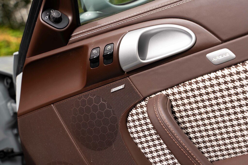 Porsche 911 Carrera 4S 4Wd  #24