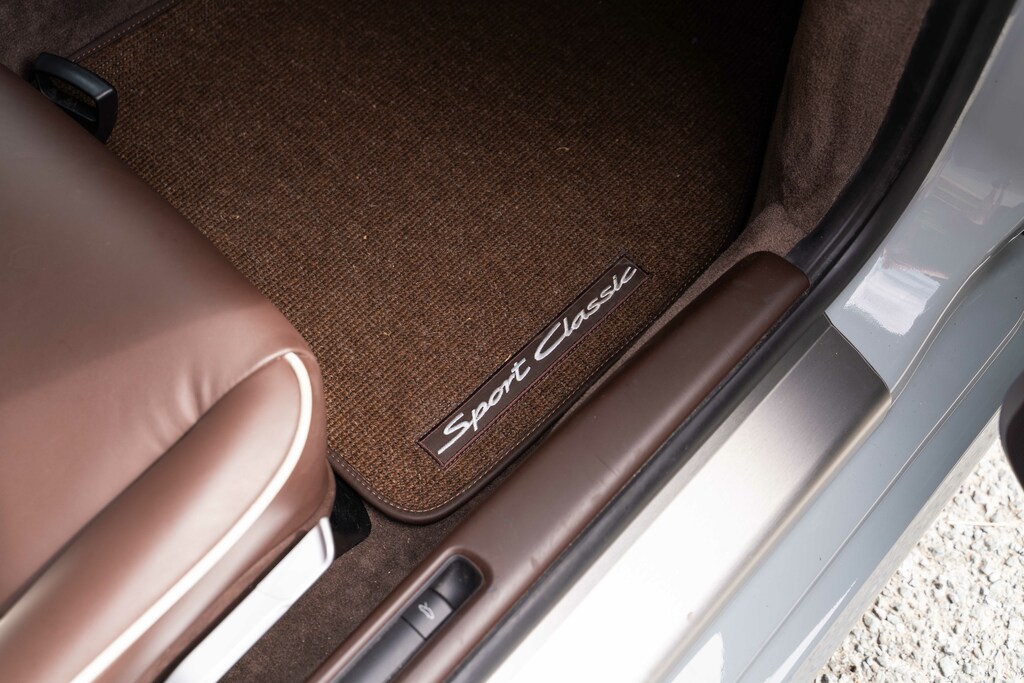 Porsche 911 Carrera 4S 4Wd  #37