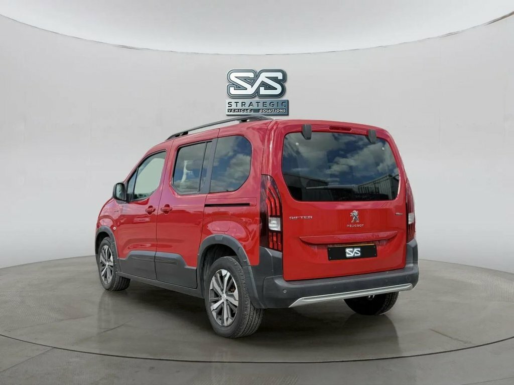 Peugeot Rifter 1.5L Gt Line Red #6