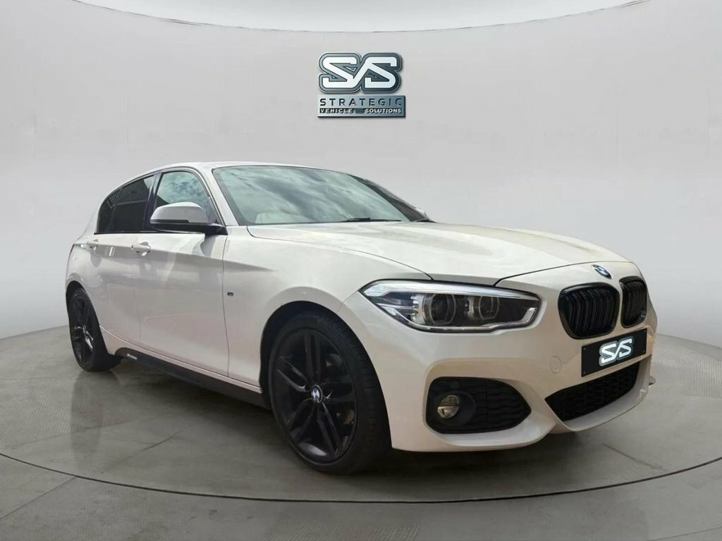 BMW 1 Series  Black #1