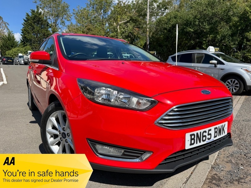 Ford Focus Titanium Tdci Red