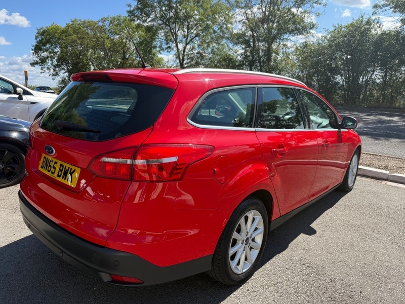 Ford Focus Titanium Tdci Red #5