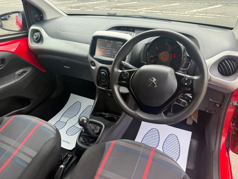 Peugeot 108 1.0 Active Red #18