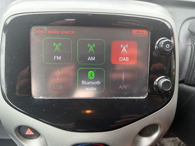 Peugeot 108 1.0 Active Red #20