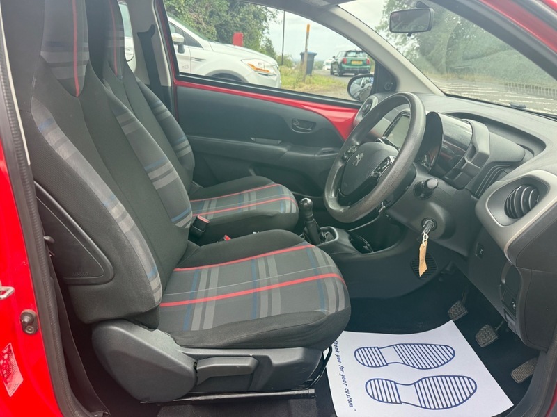 Peugeot 108 1.0 Active Red #19