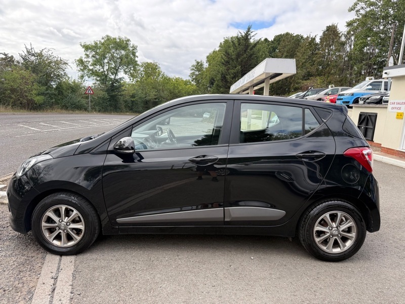 Hyundai I10 Hatchback 1.2 Se 2016 White #10