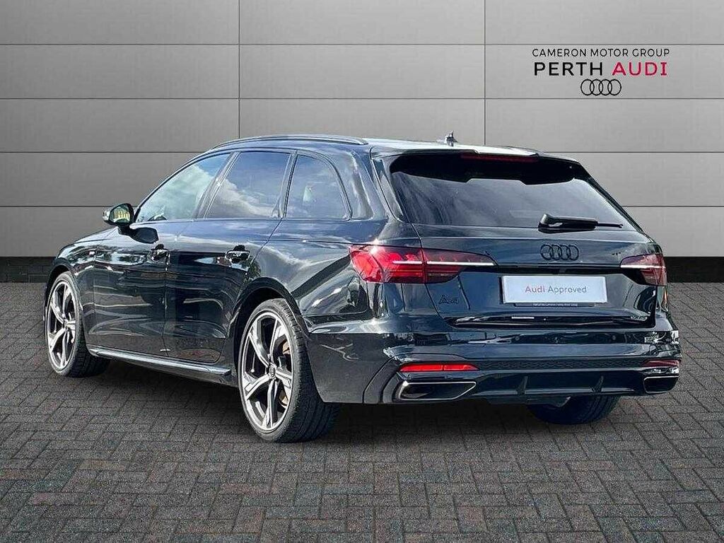 Audi A4 Avant Avant Black Edition 35 Tfsi 150 Ps S Tronic Black #3