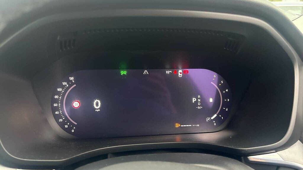 Volvo XC60 Plus Silver #11