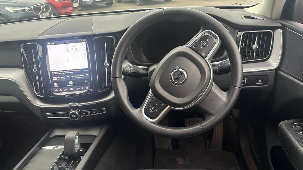 Volvo XC60 Plus Silver #10