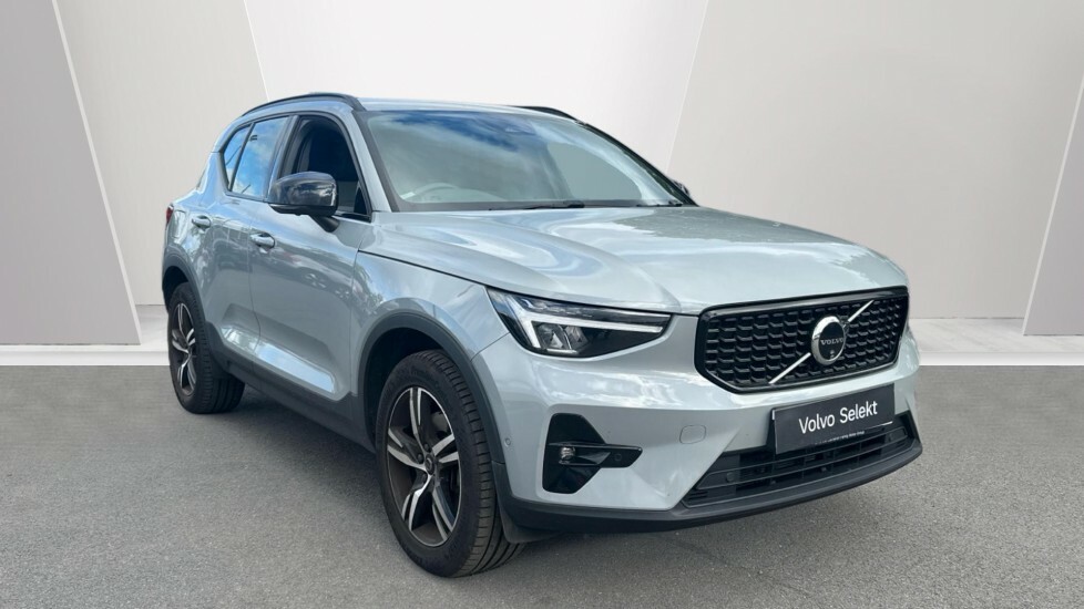 Volvo XC40 Plus, B3 Mild Hybrid, Dark Grey