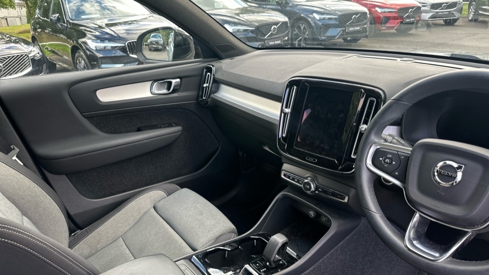 Volvo XC40 Plus, B3 Mild Hybrid, Dark Grey #4