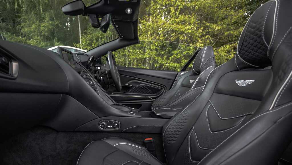 Aston Martin DBS Dbs Superleggera V12 Black #29