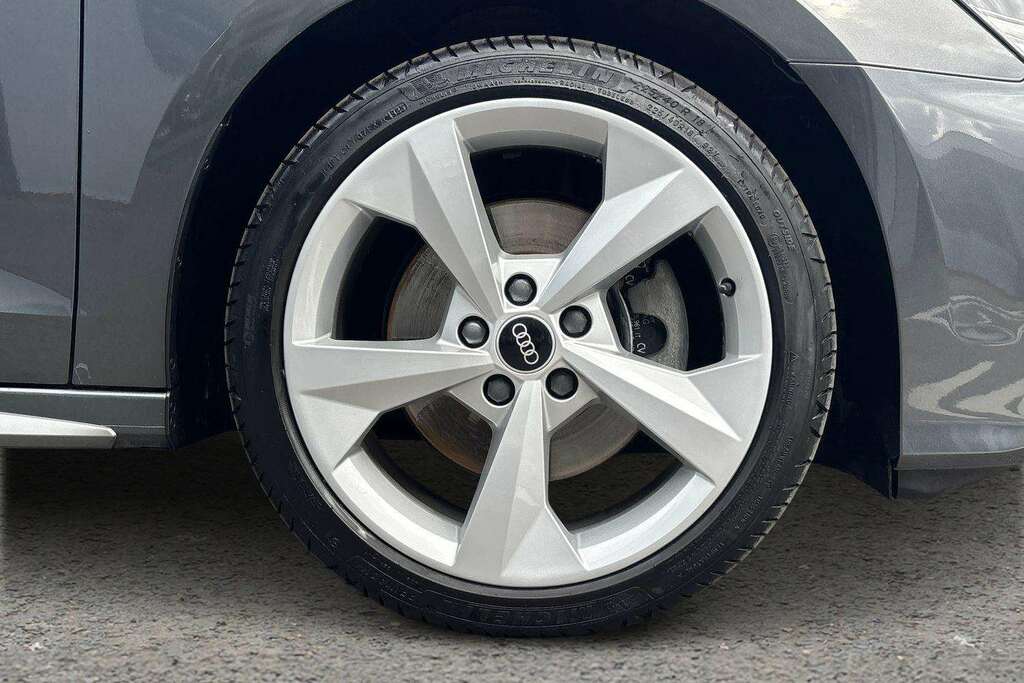 Audi A3 35 Tfsi S Line S Tronic 2021 FH21GYN Grey #5