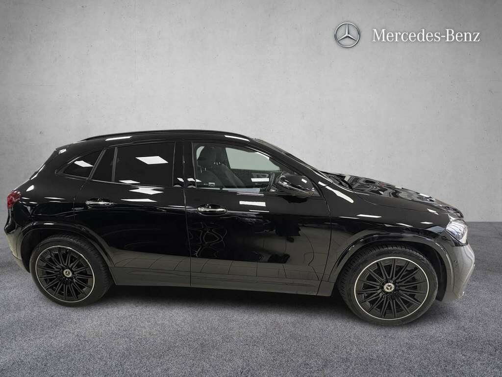 Mercedes-Benz GLA Class 220D 4Matic Amg Line Premium Plus 2025 KS25UAV Black #3
