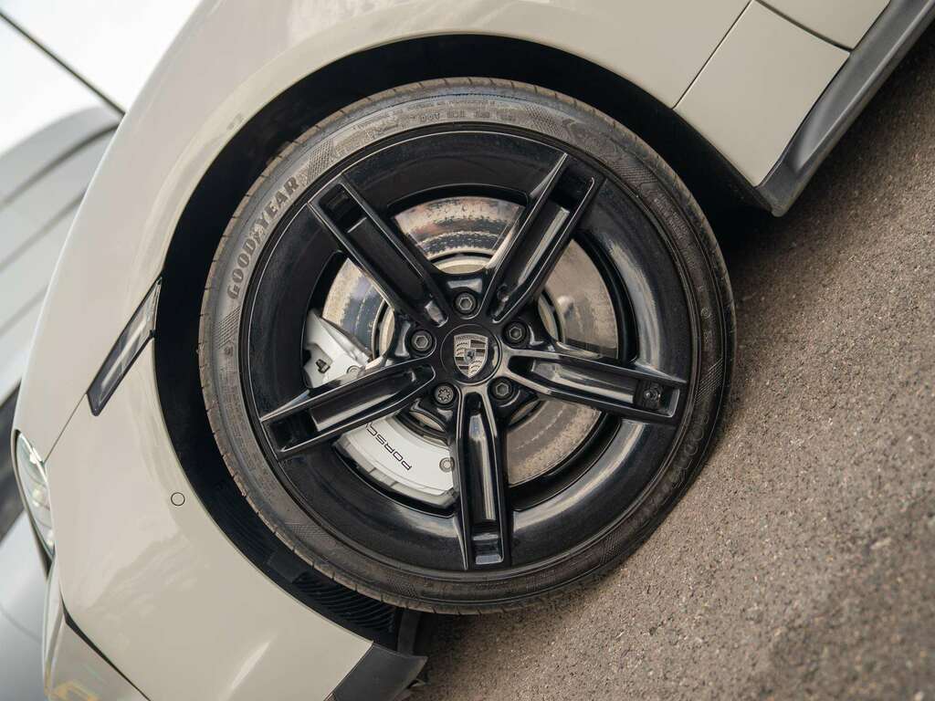Porsche Taycan Turbo 2024 Grey