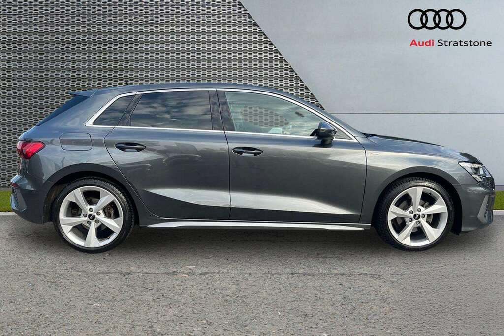 Audi A3 35 Tfsi S Line 2023 HK23KUO Grey #4
