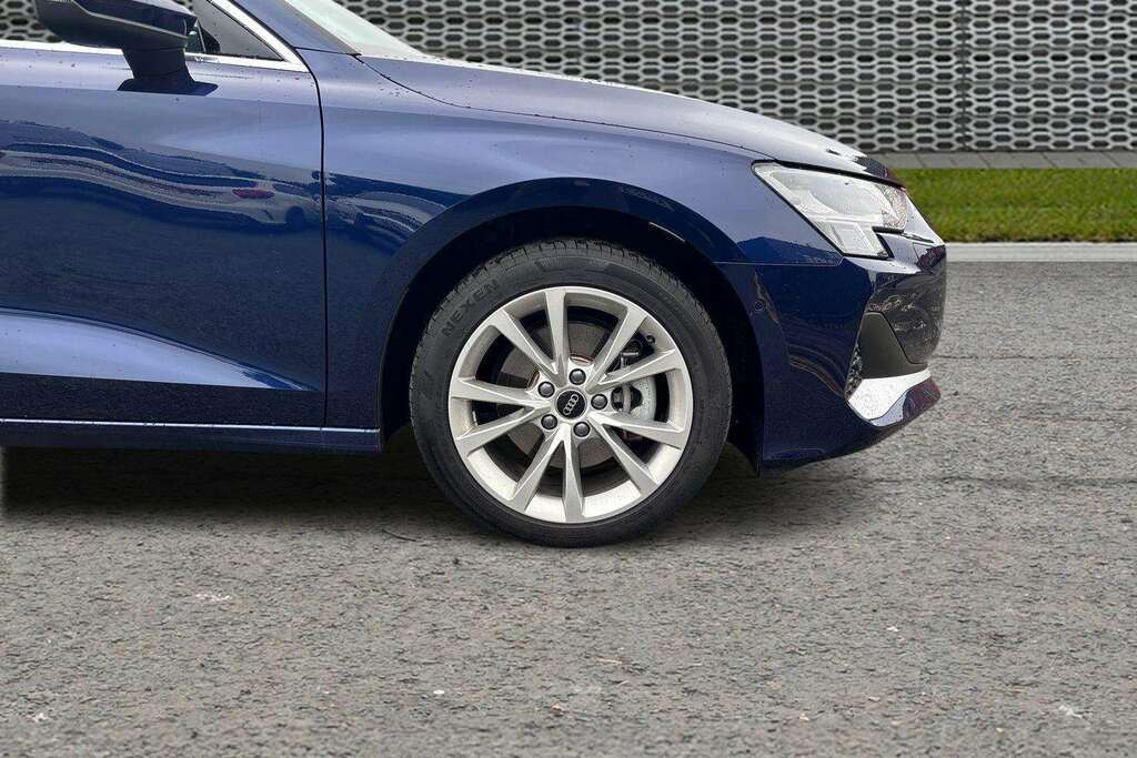 Audi A3 40 Tfsi E Sport S Tronic 2025 RJ25YDZ Blue #5