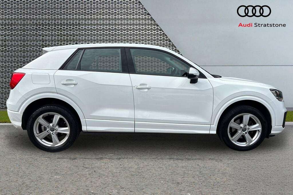 Audi Q2 30 Tfsi Sport 2020 MF70OVM White #4