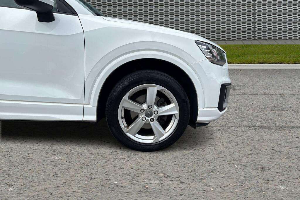 Audi Q2 30 Tfsi Sport 2020 MF70OVM White #5
