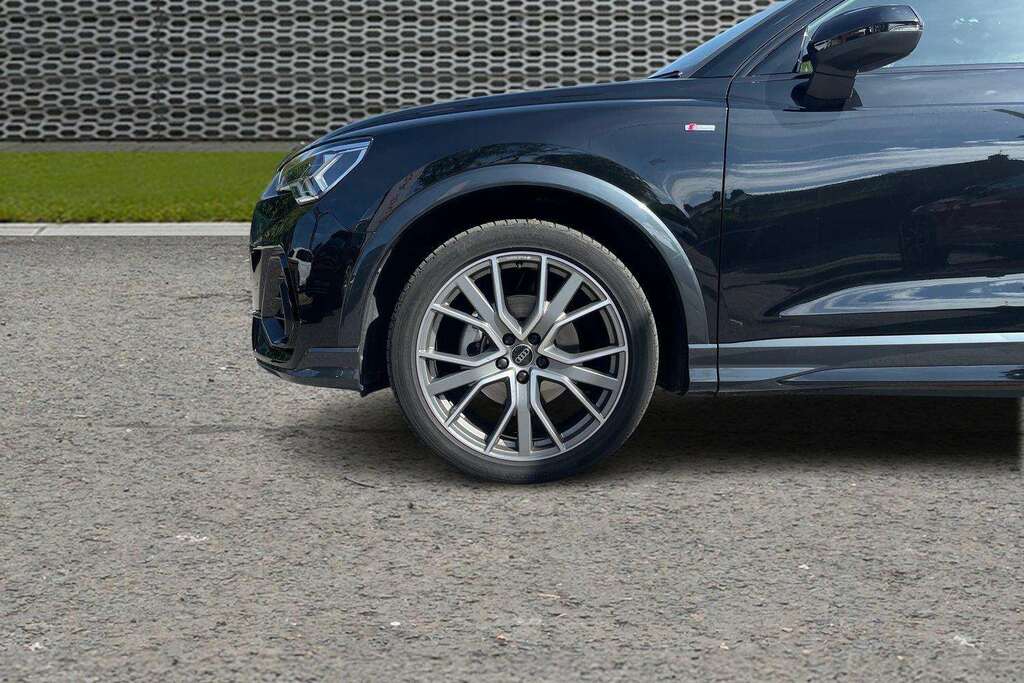 Audi Q3 35 Tfsi Black Edition S Tronic 2023 Black #5