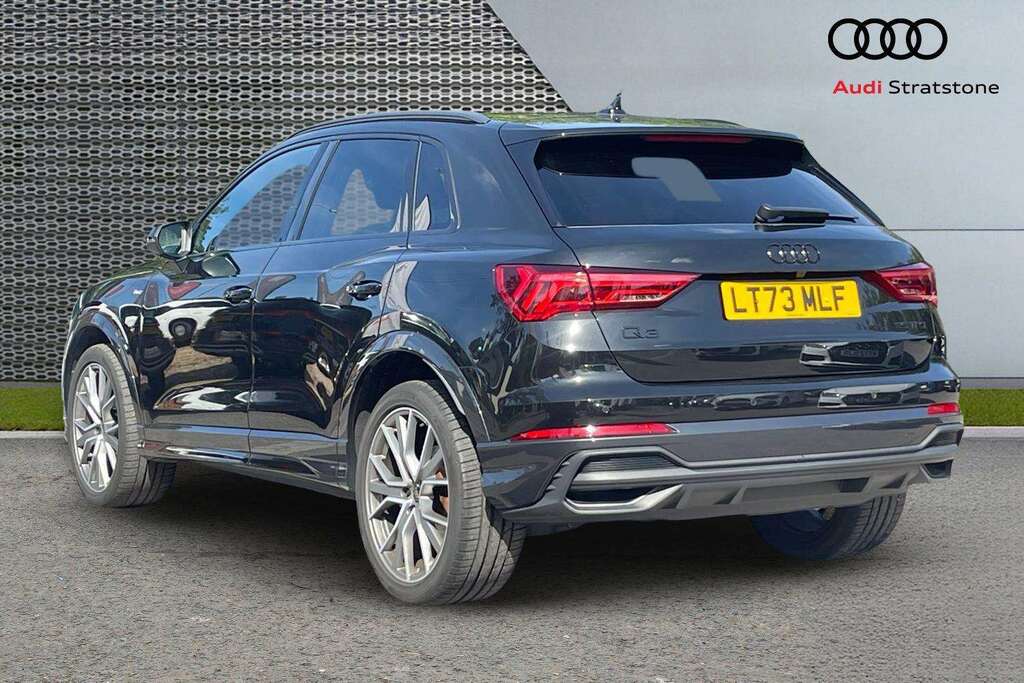 Audi Q3 35 Tfsi Black Edition S Tronic 2023 Black #3