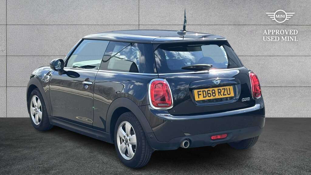 Mini Hatch 1.5 Cooper Classic II Comfort Pack 2018 FD68RZU Black #2