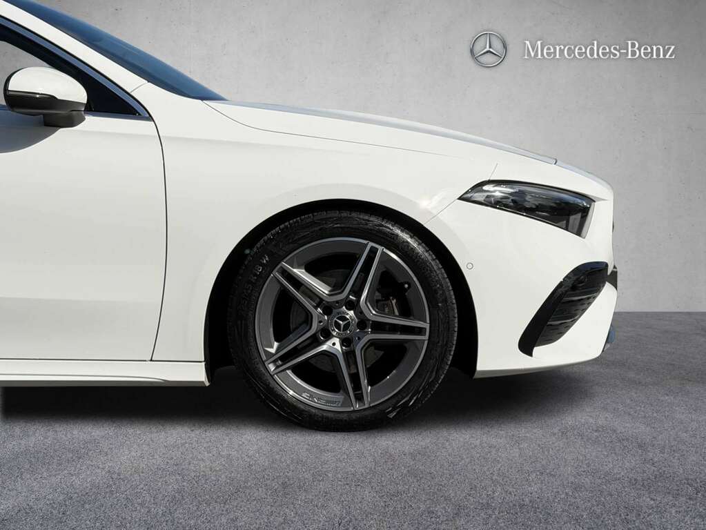 Mercedes-Benz A Class A180 Amg Line Executive 2023 YK73DZY White #3