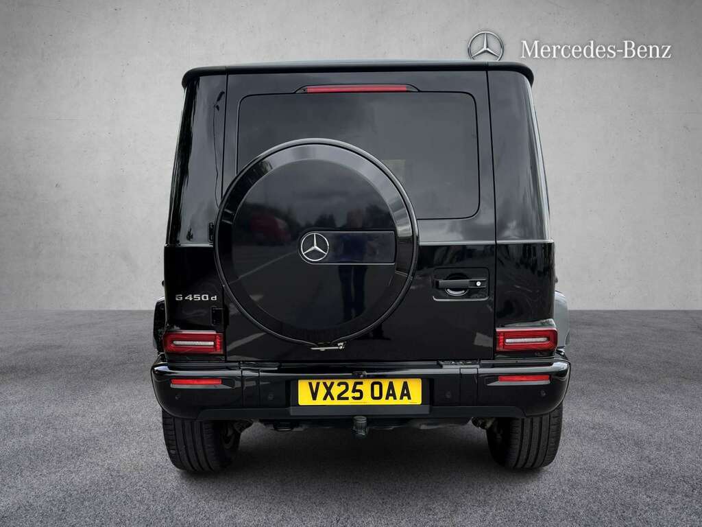 Mercedes-Benz G Class G450d Amg Line Premium Plus 9G-tronic 2025 Black #6