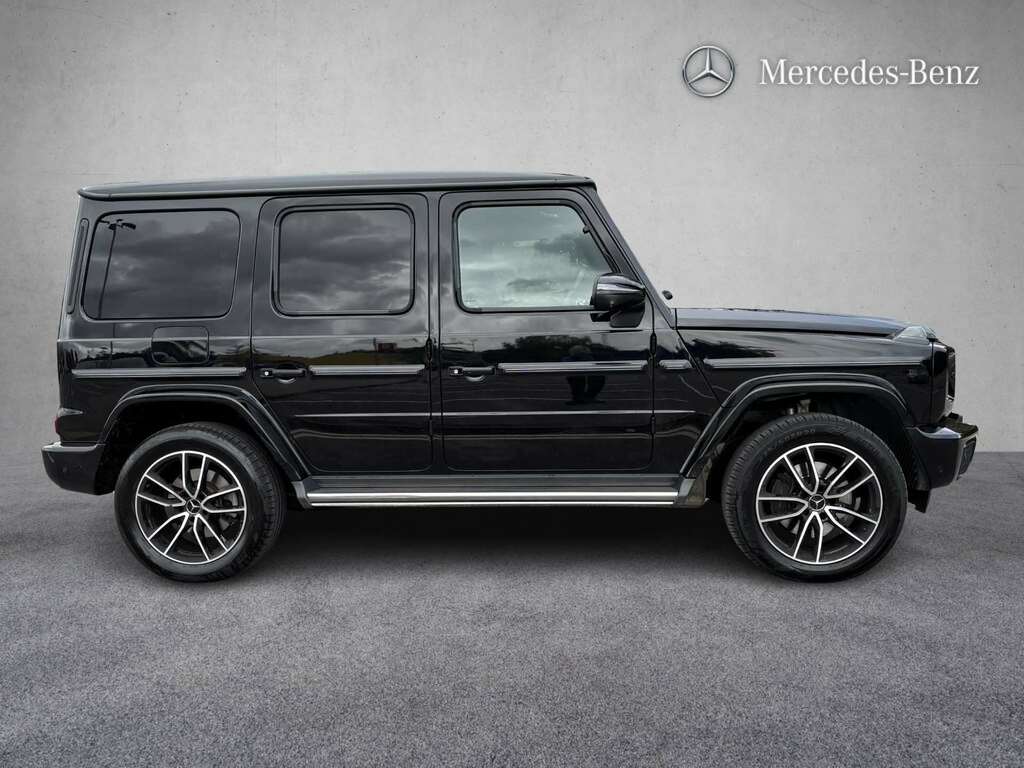 Mercedes-Benz G Class G450d Amg Line Premium Plus 9G-tronic 2025 Black #4