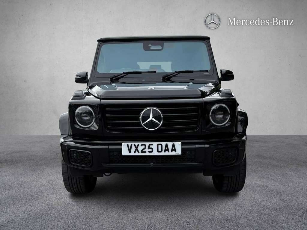 Mercedes-Benz G Class G450d Amg Line Premium Plus 9G-tronic 2025 Black #5