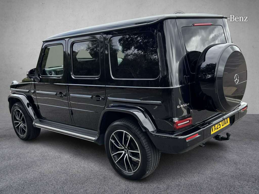Mercedes-Benz G Class G450d Amg Line Premium Plus 9G-tronic 2025 Black #2