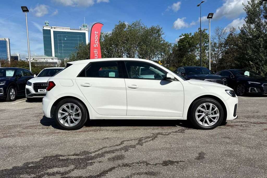 Audi A1 25 Tfsi Sport 2022 MJ72OWR White #4