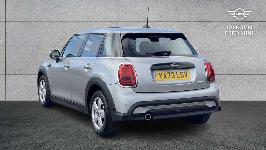 Mini Hatch 1.5 Cooper Classic Premium 2023 Silver #4