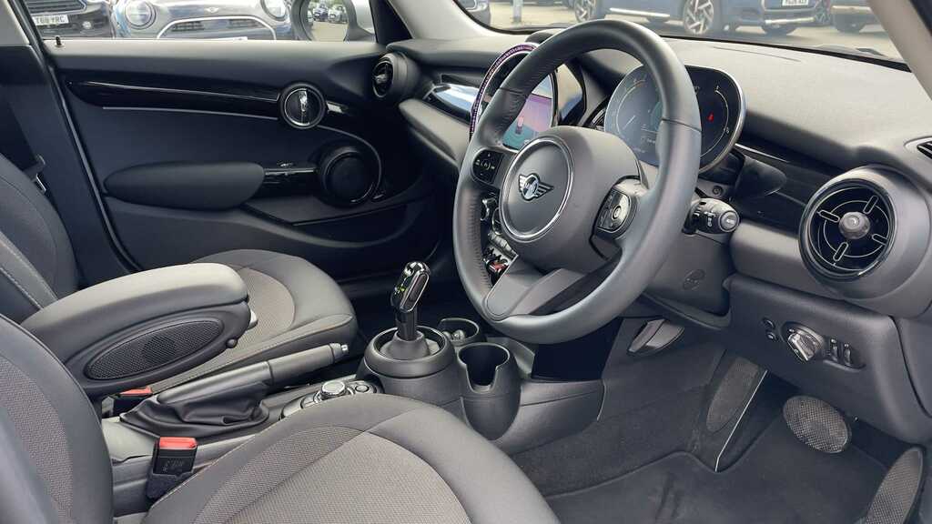 Mini Hatch 1.5 Cooper Classic Premium 2023 Silver #6