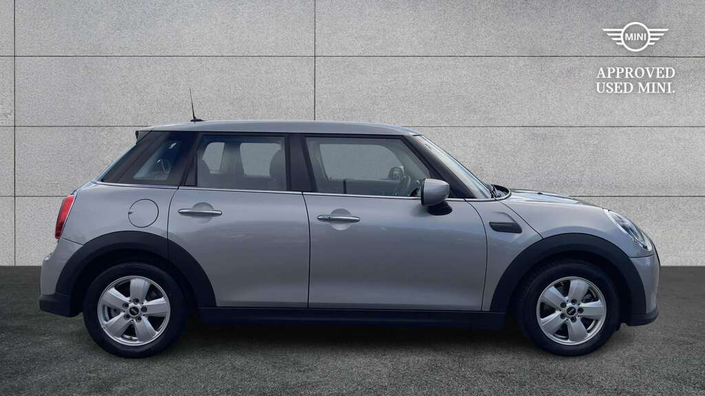Mini Hatch 1.5 Cooper Classic Premium 2023 Silver #2