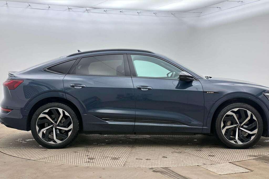 Audi E-tron 230Kw 50 Quattro 71Kwh Black Edition 2022 Blue #4