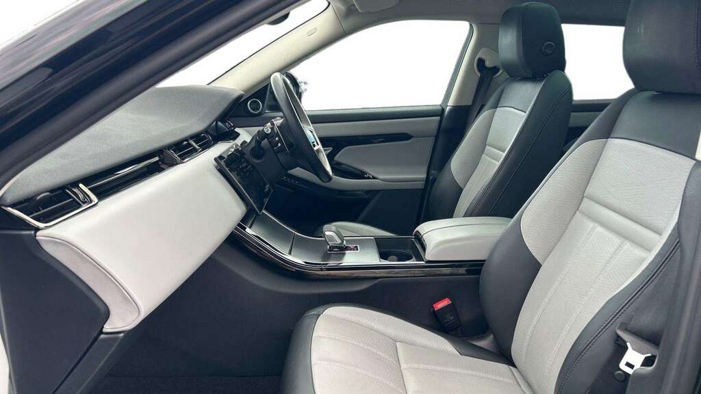 Land Rover Range Rover Evoque 1.5 P300e Dynamic Hse 2023 Black #3