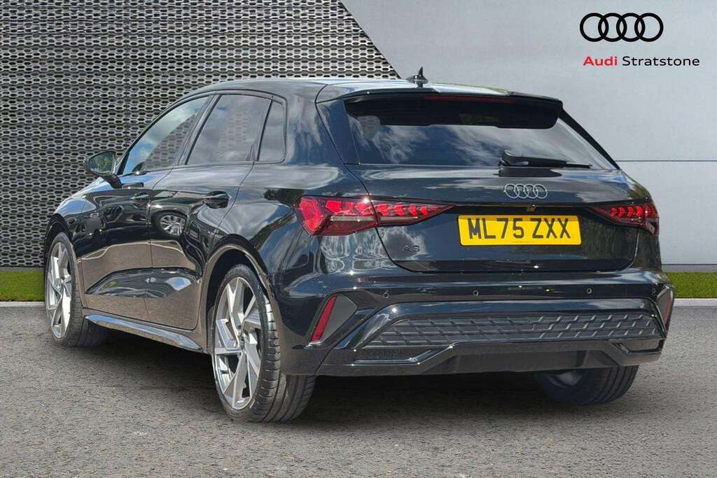 Audi A3 1.5 Tfsi 150 Black Edition S Tronic 2025 Black #3