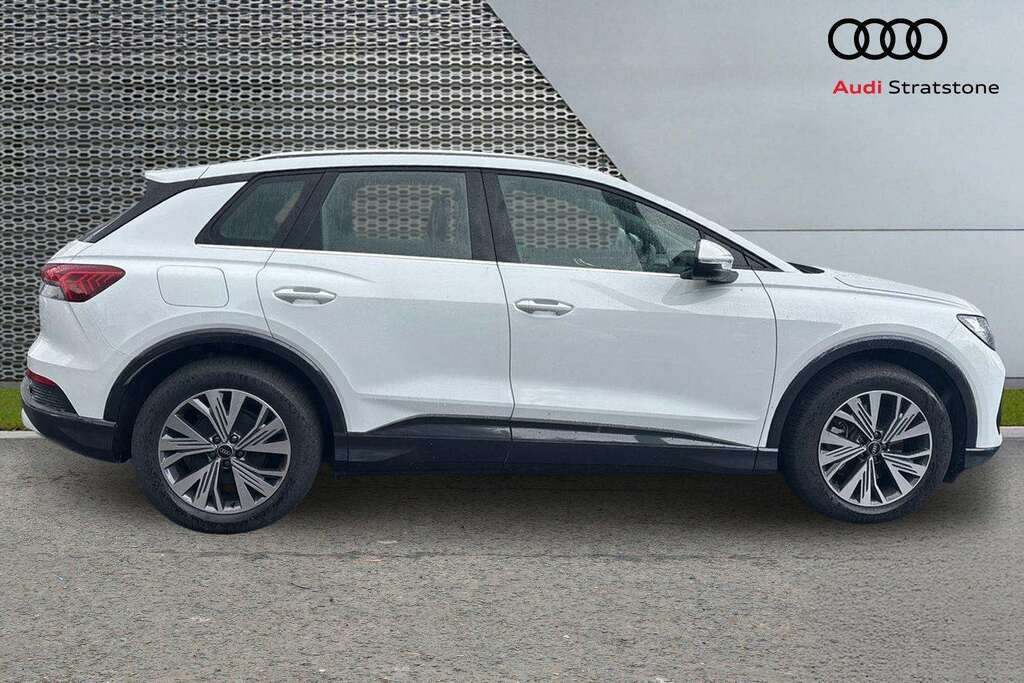 Audi Q4 E Tron 150Kw 40 63Kwh Sport Leather 2025 White #4