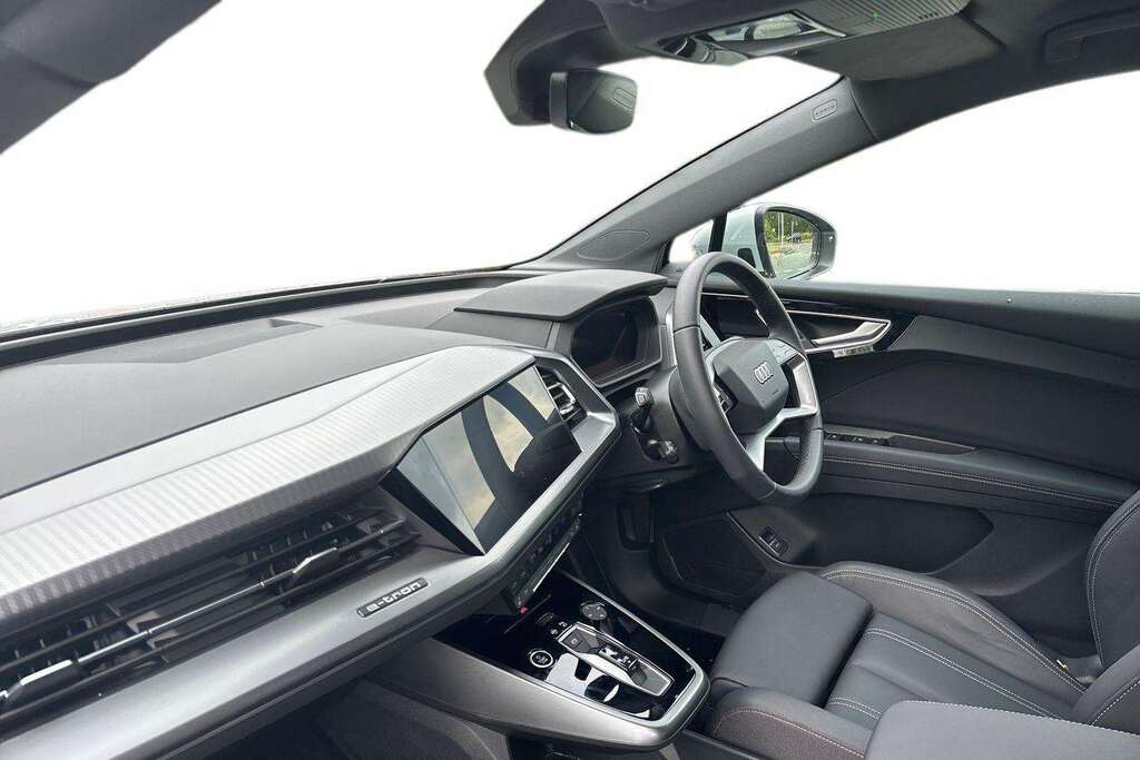 Audi Q4 E Tron 150Kw 40 63Kwh Sport Leather 2025 White #2