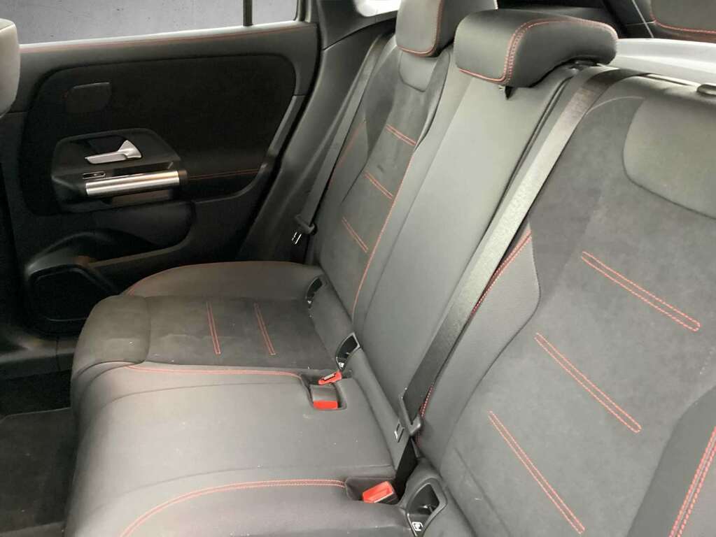 Mercedes-Benz GLA Class 220D 4Matic Amg Line Premium Plus 2024 Grey #6