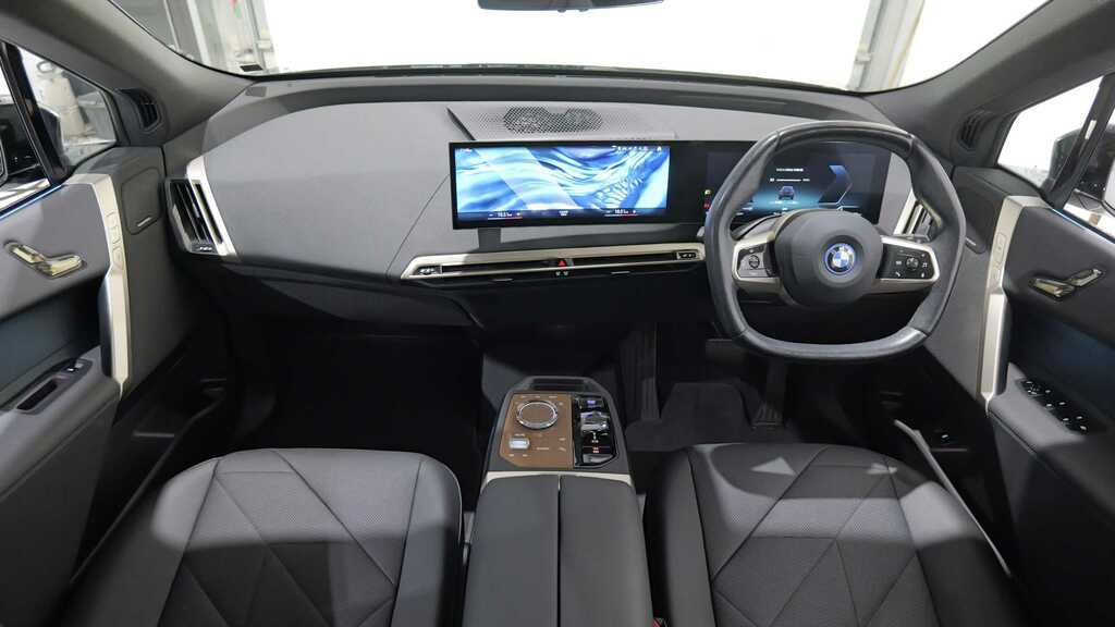 BMW iX 240Kw Xdrive40 M Sport Edition 76.6Kwh 20 Black #4