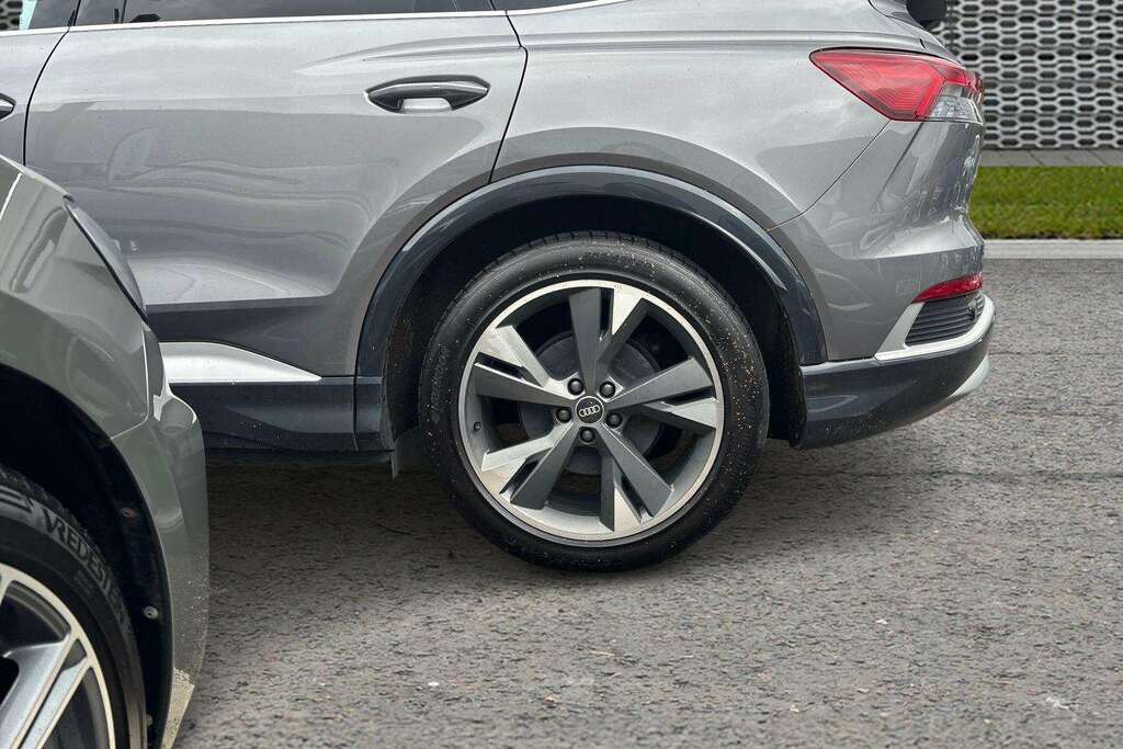 Audi Q4 E Tron Black Edition Blue #10
