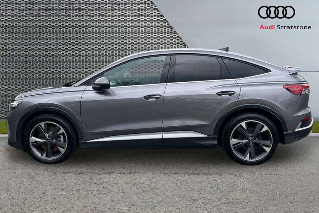 Audi Q4 E Tron Black Edition Blue #8