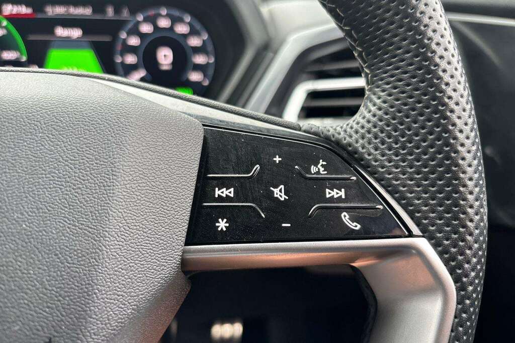 Audi Q4 E Tron Black Edition Blue #17