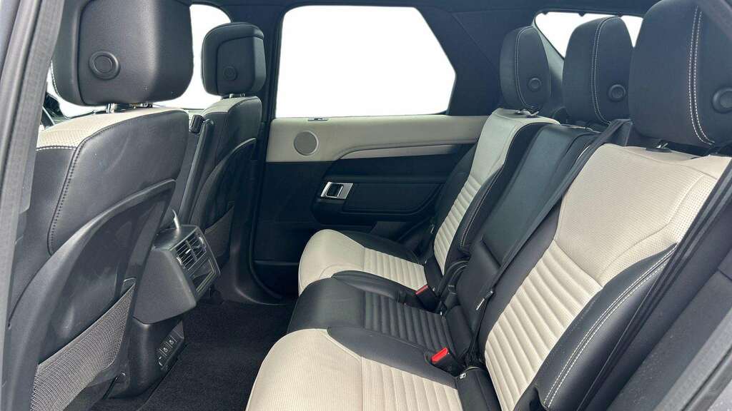 Land Rover Discovery 3.0 D300 R-dynamic Se 2022 Grey #4