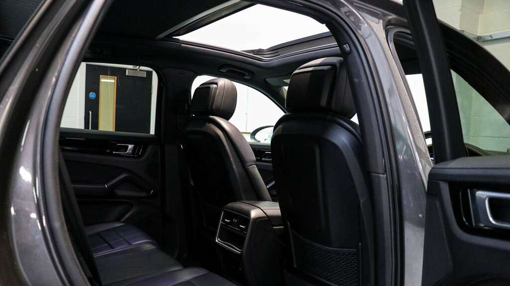 Porsche Cayenne V6 Auto Black #17