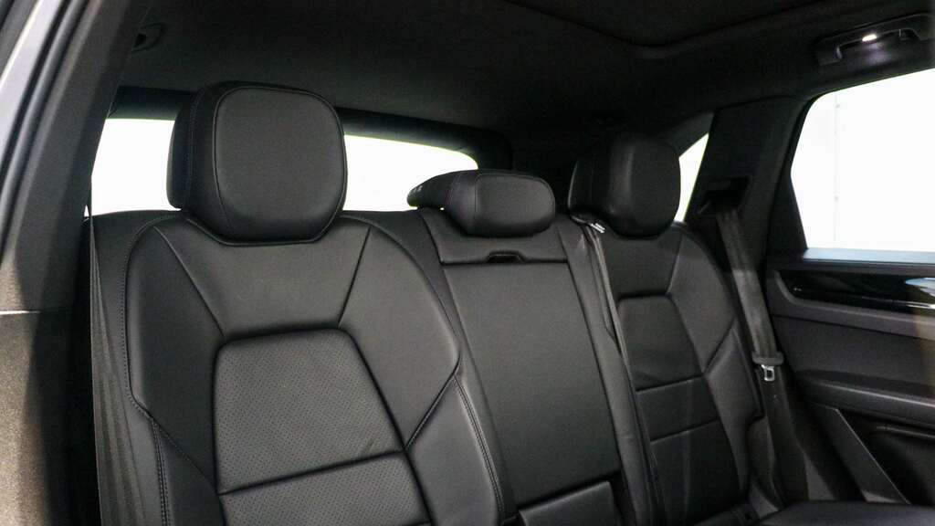 Porsche Cayenne V6 Auto Black #16
